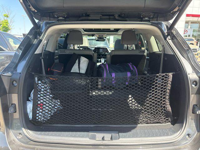 used 2022 Toyota Highlander car, priced at $45,990