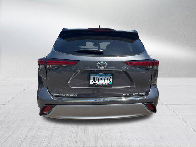 used 2022 Toyota Highlander car, priced at $45,990