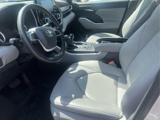 used 2022 Toyota Highlander car, priced at $39,800