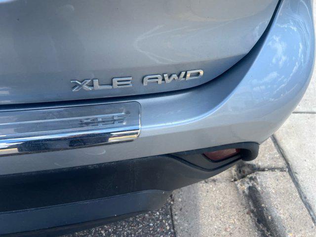 used 2022 Toyota Highlander car, priced at $39,800