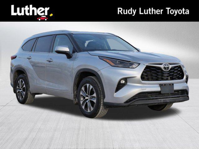 used 2022 Toyota Highlander car, priced at $37,490