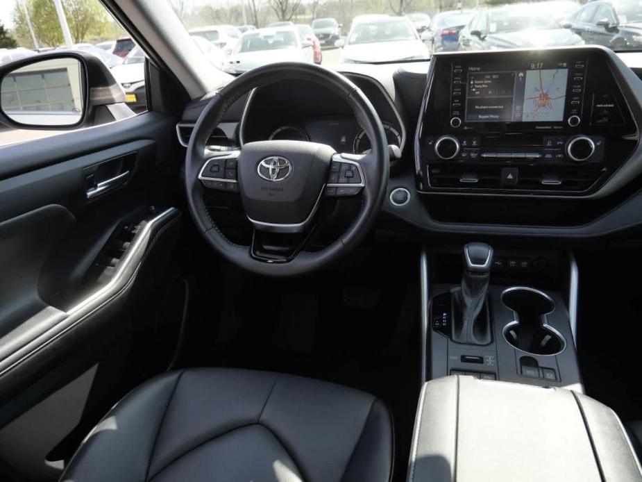 used 2021 Toyota Highlander car, priced at $34,985