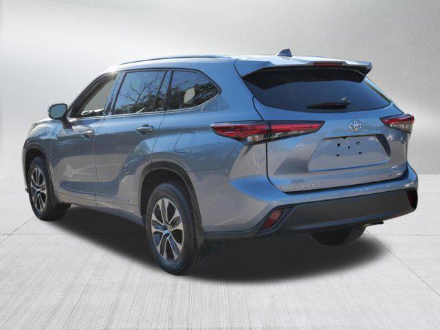 used 2021 Toyota Highlander car, priced at $37,966