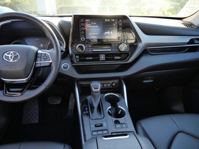 used 2021 Toyota Highlander car, priced at $37,966