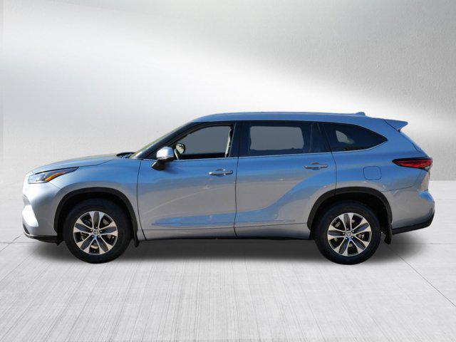 used 2021 Toyota Highlander car, priced at $37,966