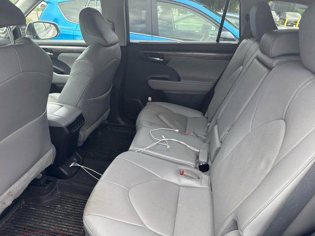 used 2023 Toyota Highlander car, priced at $43,485