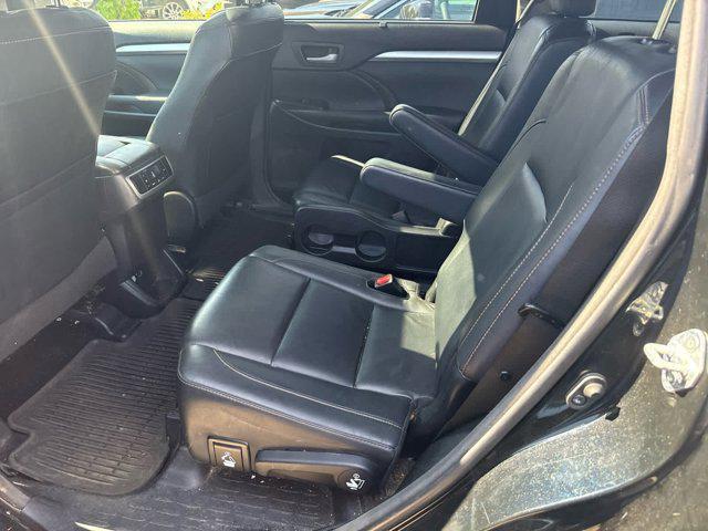 used 2015 Toyota Highlander car, priced at $18,990