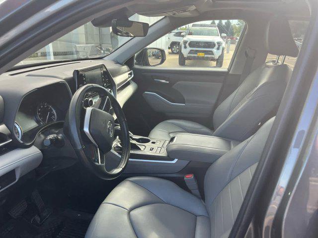used 2022 Toyota Highlander car, priced at $36,785
