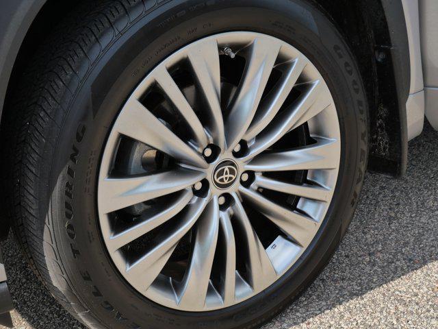 used 2023 Toyota Highlander car, priced at $47,985