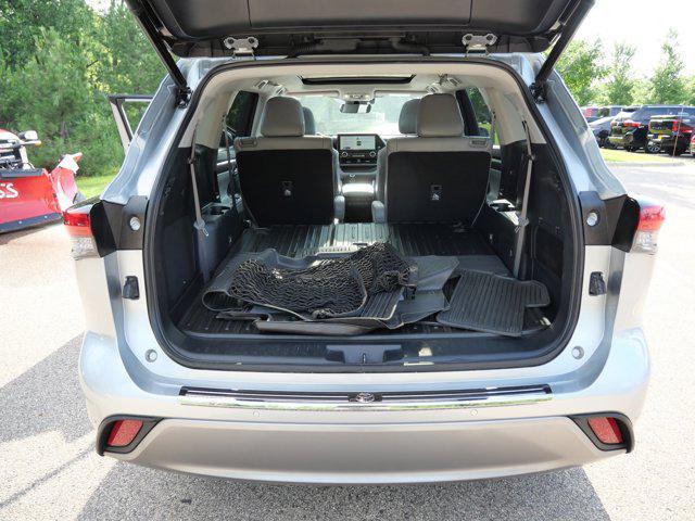 used 2023 Toyota Highlander car, priced at $47,985