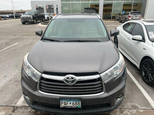 used 2016 Toyota Highlander car, priced at $25,990