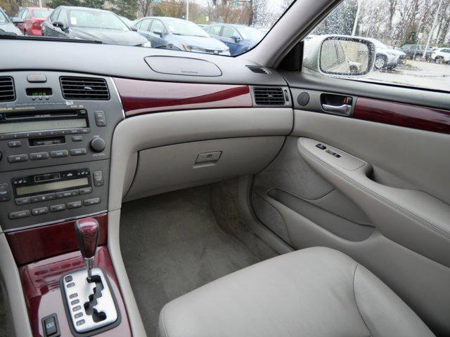 used 2004 Lexus ES 330 car, priced at $6,495