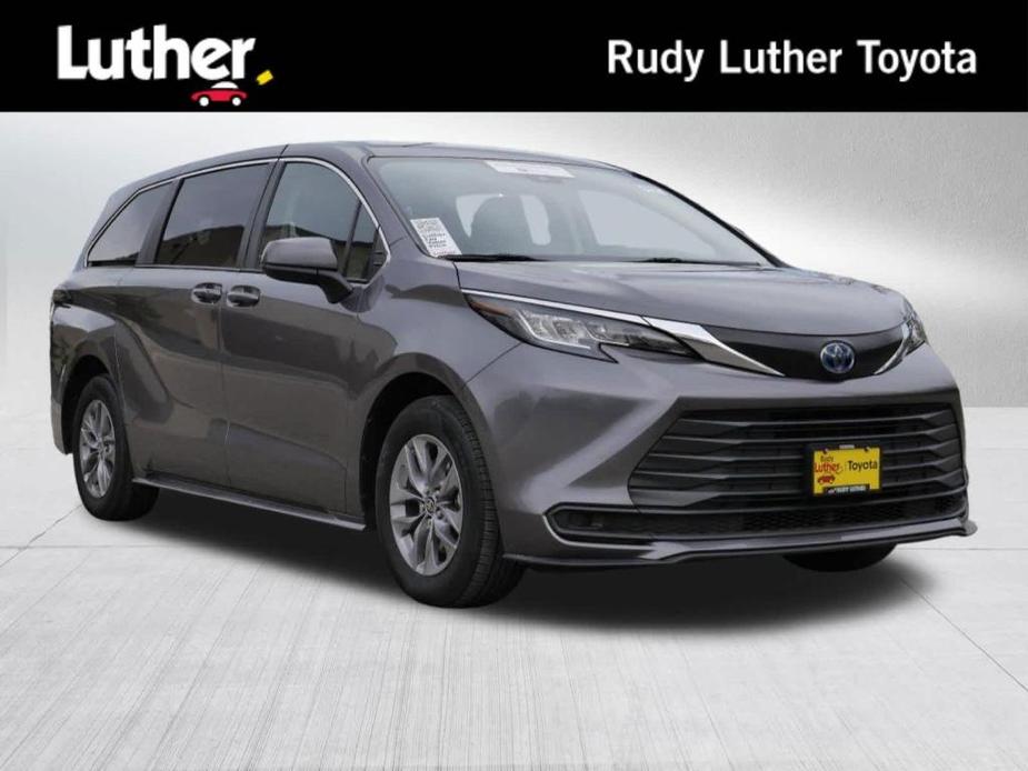 used 2023 Toyota Sienna car, priced at $40,990