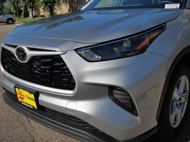 used 2023 Toyota Highlander car, priced at $33,485