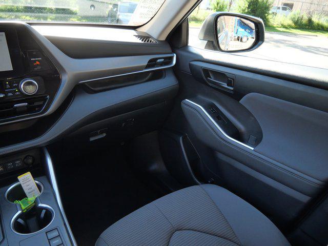 used 2023 Toyota Highlander car, priced at $33,485