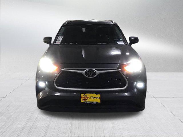 used 2021 Toyota Highlander car, priced at $32,785