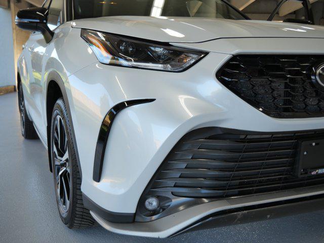 used 2022 Toyota Highlander car, priced at $35,785