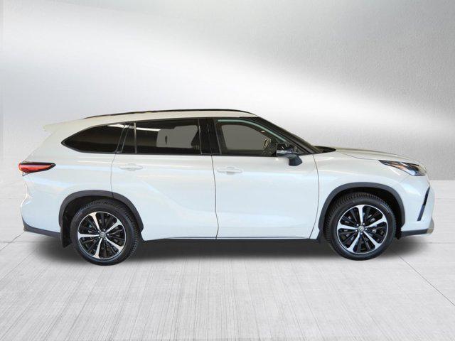 used 2022 Toyota Highlander car, priced at $35,785