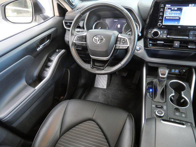 used 2022 Toyota Highlander car, priced at $35,785