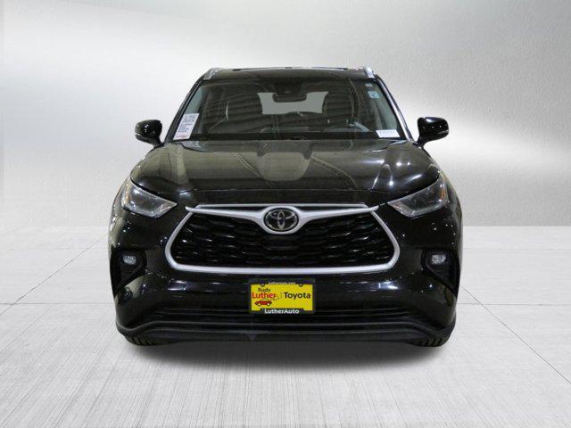 used 2021 Toyota Highlander car, priced at $32,995