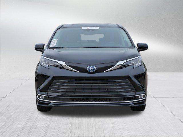 used 2023 Toyota Sienna car, priced at $45,895