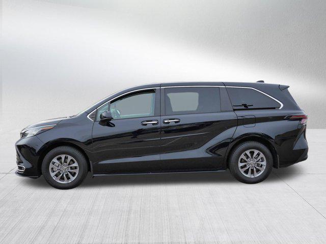 used 2023 Toyota Sienna car, priced at $45,895