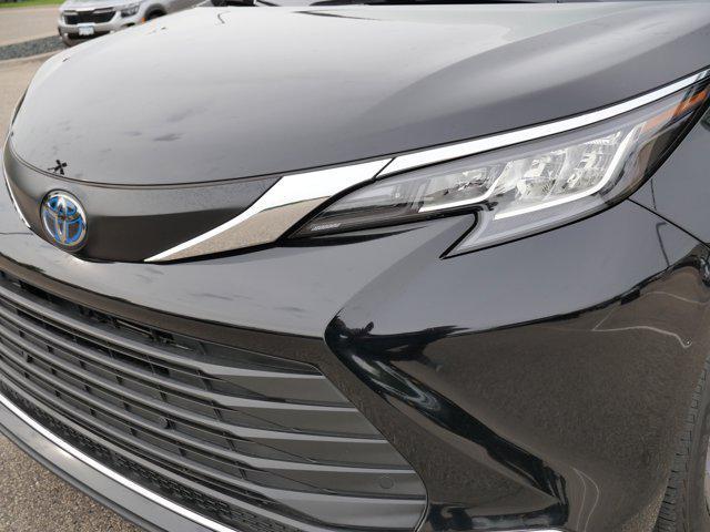used 2023 Toyota Sienna car, priced at $45,895