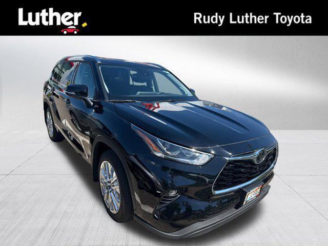 used 2020 Toyota Highlander car, priced at $36,990