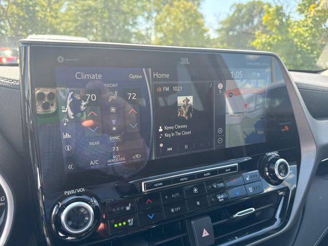 used 2020 Toyota Highlander car, priced at $36,990