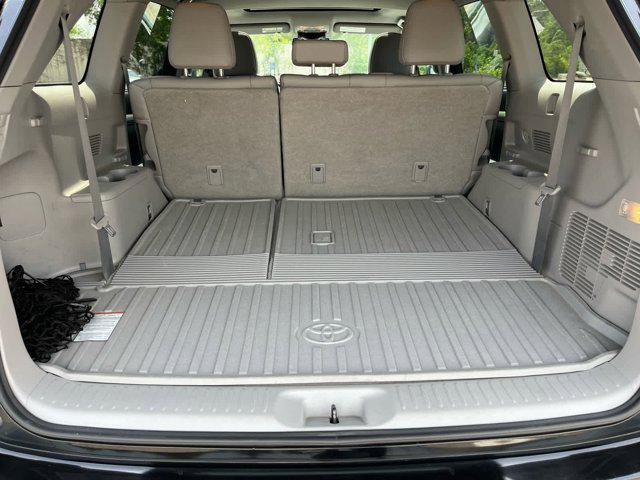 used 2015 Toyota Highlander car, priced at $17,500