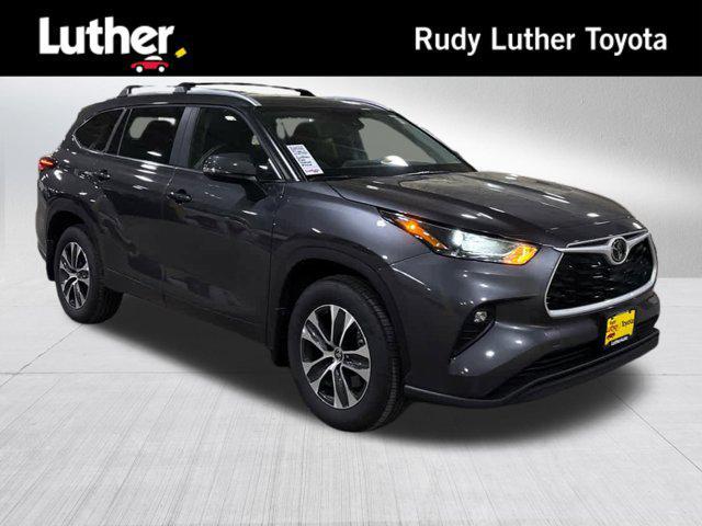 used 2024 Toyota Highlander car, priced at $43,990