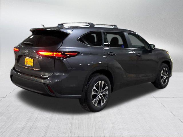 used 2024 Toyota Highlander car, priced at $43,990