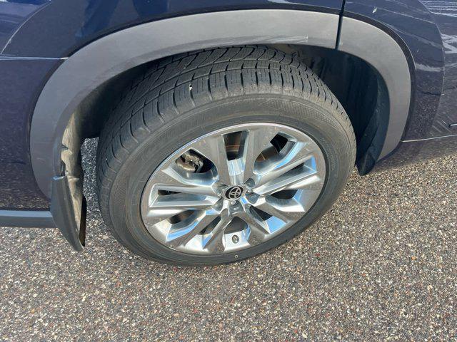 used 2020 Toyota Highlander car, priced at $34,995