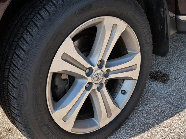 used 2013 Toyota Highlander car, priced at $14,485