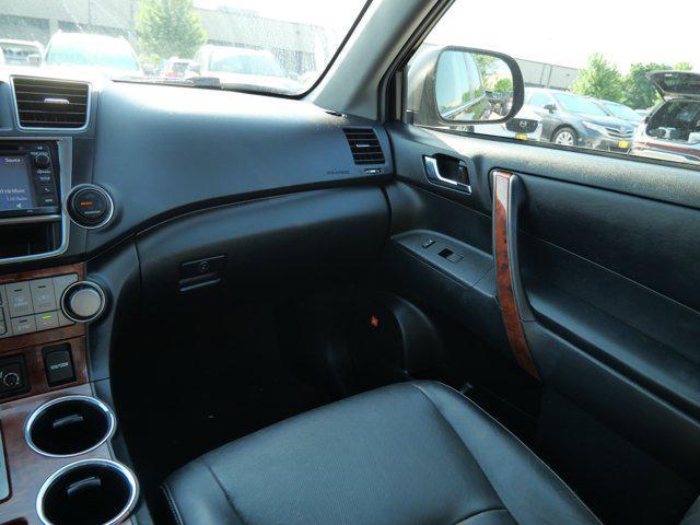 used 2013 Toyota Highlander car, priced at $14,485