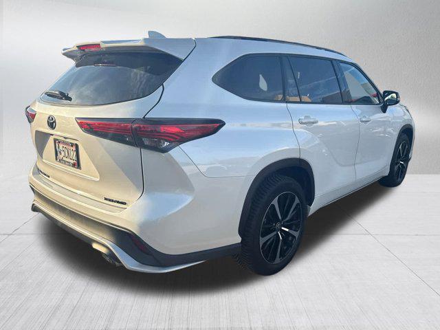 used 2021 Toyota Highlander car, priced at $34,990