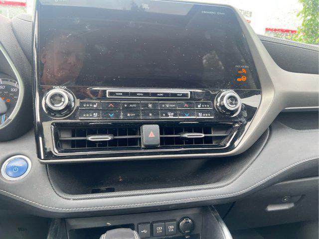 used 2021 Toyota Highlander Hybrid car, priced at $35,990