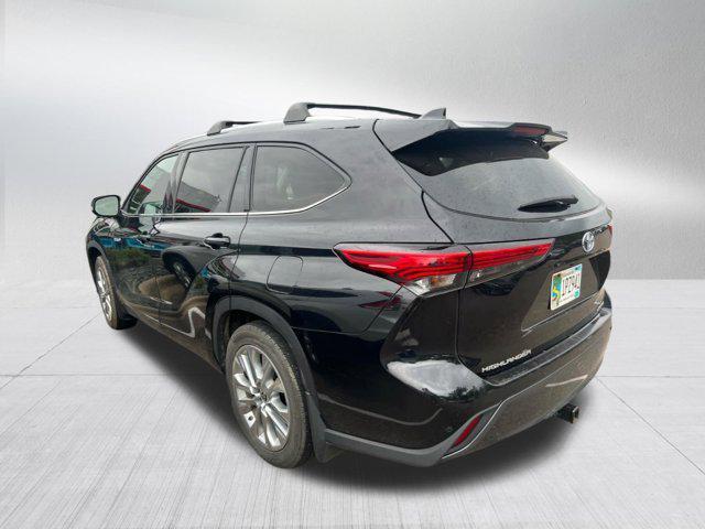 used 2021 Toyota Highlander Hybrid car, priced at $35,990
