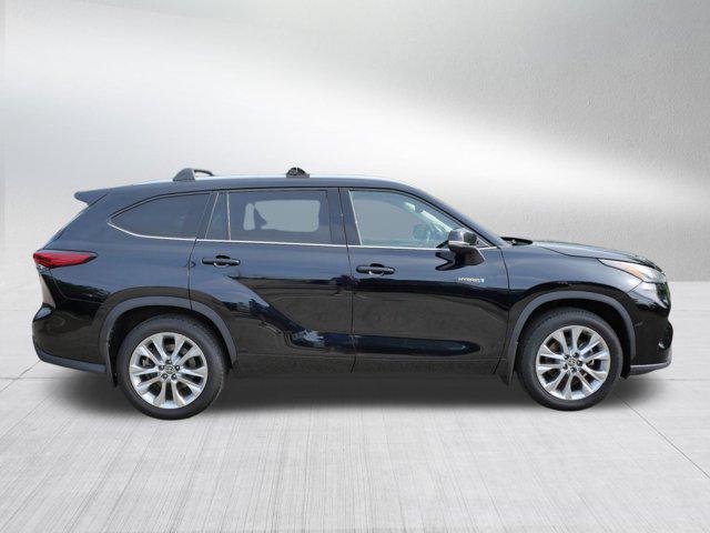 used 2021 Toyota Highlander Hybrid car, priced at $34,995