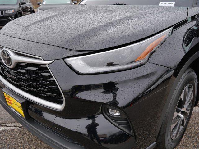 used 2021 Toyota Highlander car, priced at $36,485