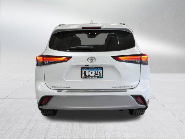 used 2022 Toyota Highlander car, priced at $32,985