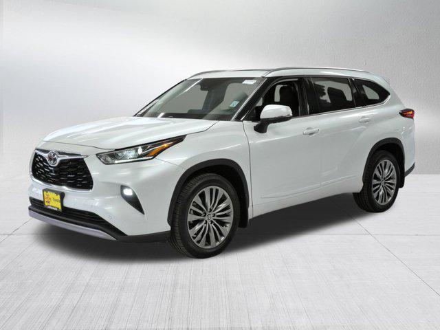 used 2022 Toyota Highlander car, priced at $32,985