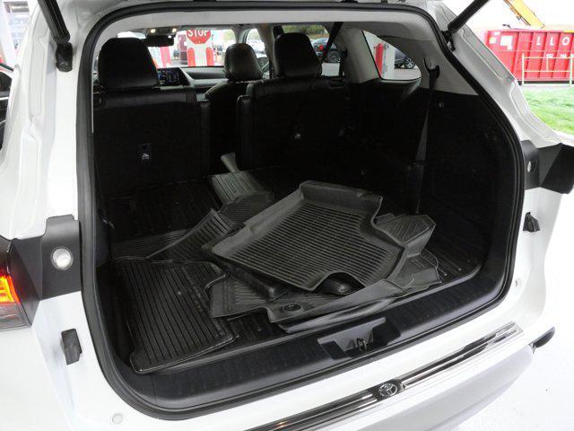 used 2022 Toyota Highlander car, priced at $32,985