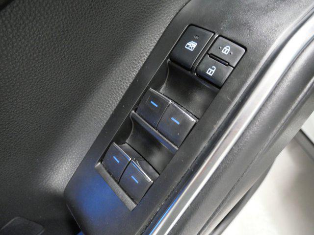 used 2022 Toyota Highlander car, priced at $32,985