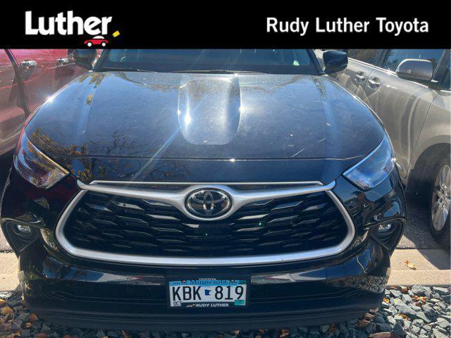 used 2023 Toyota Highlander car, priced at $34,800