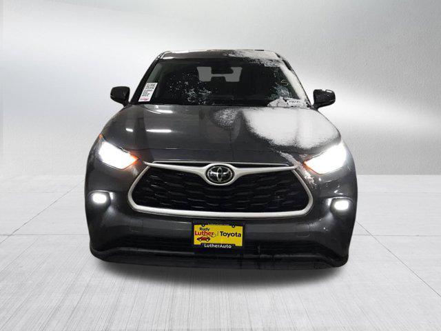 used 2024 Toyota Highlander car, priced at $37,485