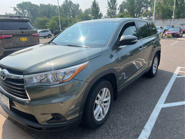 used 2015 Toyota Highlander car, priced at $13,785
