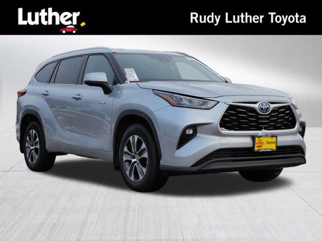 used 2020 Toyota Highlander Hybrid car, priced at $34,766