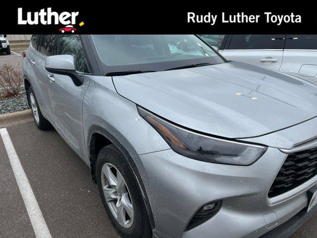 used 2022 Toyota Highlander car, priced at $31,990