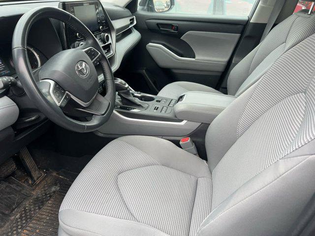 used 2022 Toyota Highlander car, priced at $31,990